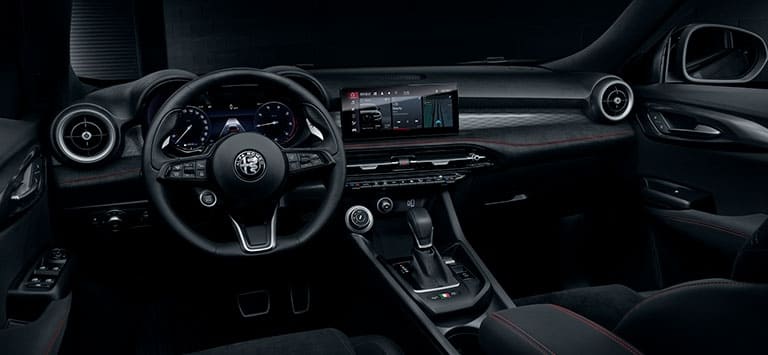 alfa romeo tonale interni