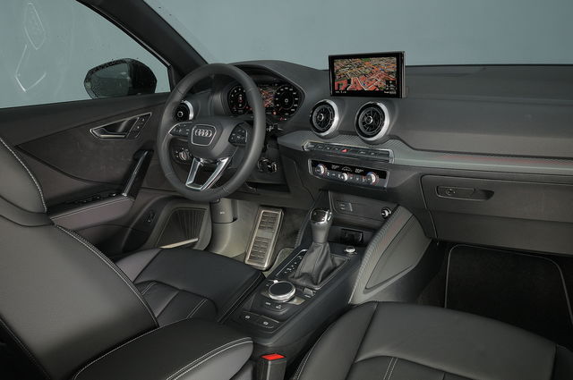 audi q2 interni