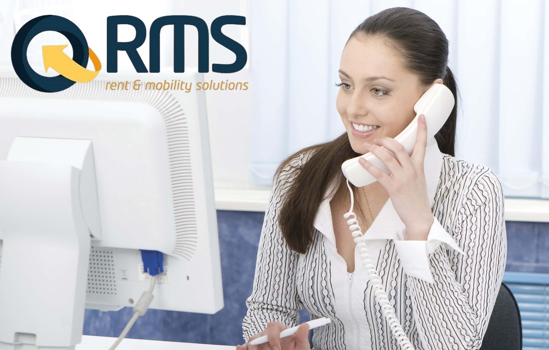 ragazza al telefono consulenza rms