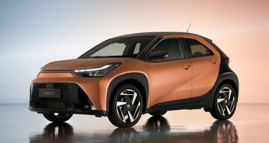 nuova toyota aygo x ibrida​ 2026