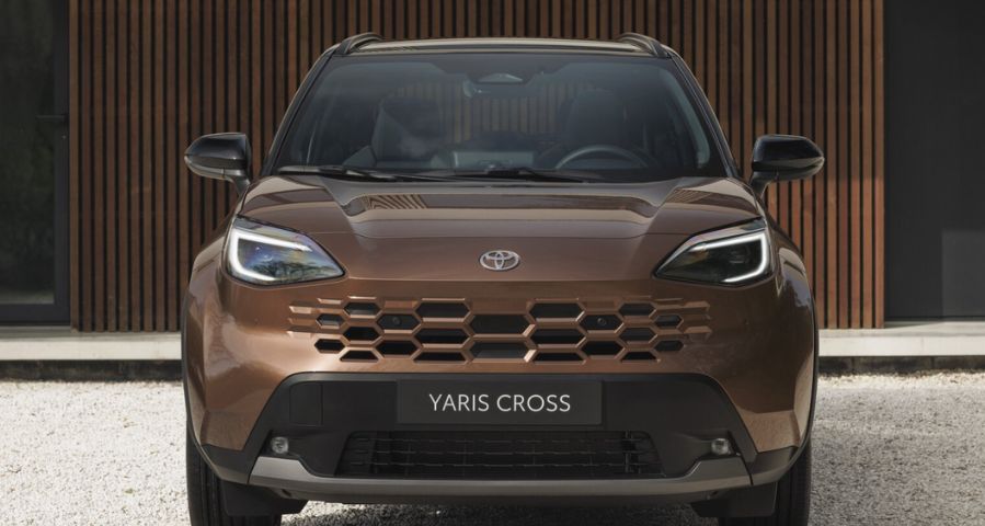 nuova Toyota Yaris Cross restyling frontale