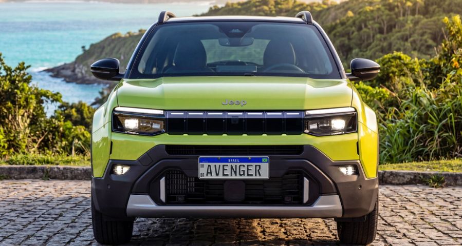 nuova jeep avenger​ frontale