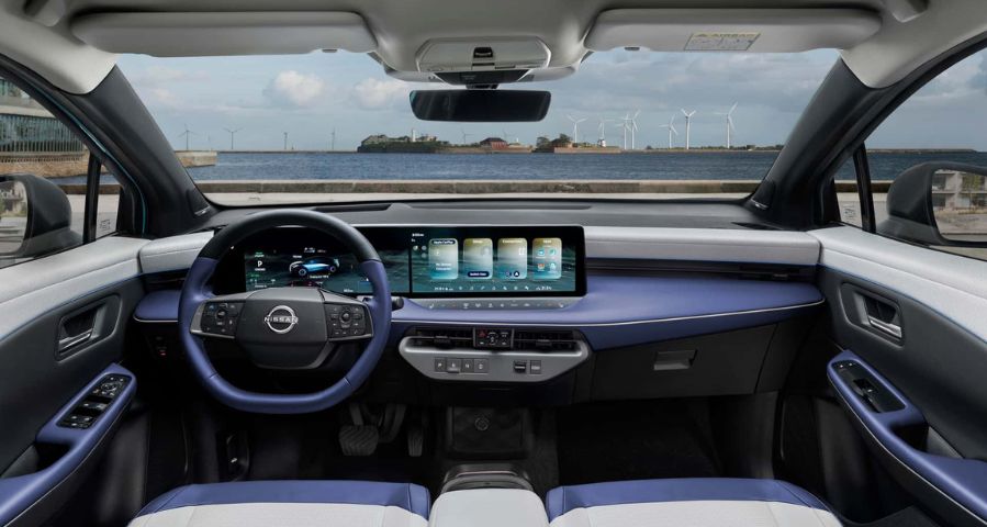 nuova nissan leaf interni