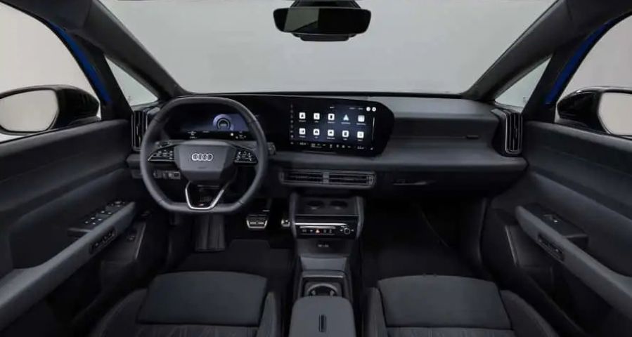 audi a2 e tron 2026 interni